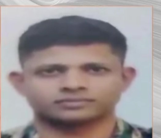Ahmedabad police apprehended a thief fleeing a train at Ahmedabad railway station after stealing a suitcase.

The thief identified himself as Major Harshit Chaudhary of the Indian Army.

He also showed police his Indian Army ID card and attempted to deceive them. He also had an