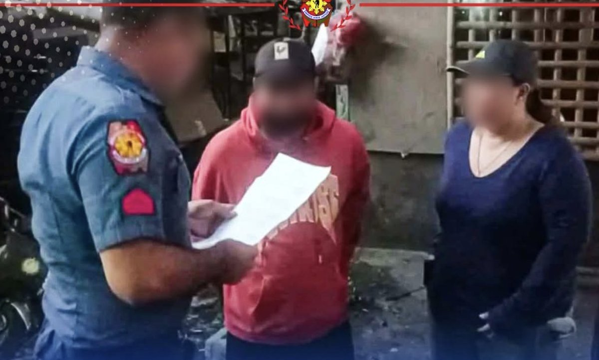 PCADG_MIMAROPA's tweet photo. Lalaking itinuring na Top 2 Most Wanted Person ng Aklan, naaresto sa kasong rape
https://t.co/PEpBCpCKEq

#PCADGMIMAROPA 
#ToServeAndProtect 
#bagongpnpparasabagongpilipinas 

DISCLAIMER:
CTTO of the photos, videos, and optics. No copyright infringement. https://t.co/7nSKFJuXCQ