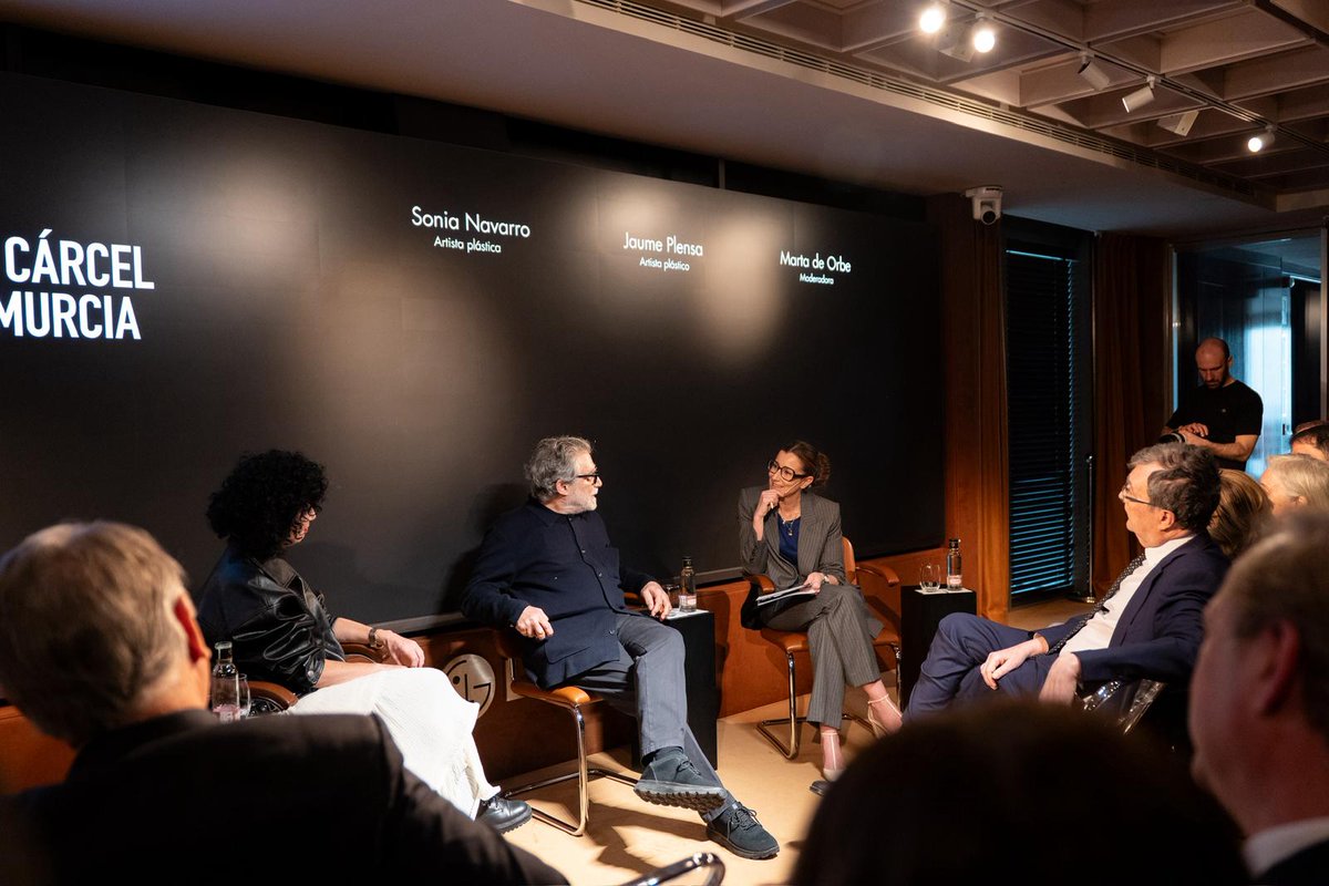 𝐅𝐎𝐑𝐁𝐄𝐒 posiciona la cultura de Murcia en el debate nacional del arte contemporáneo.

Hoy hemos presentado en Forbes House (Madrid) el proyecto artístico del Módulo II de la Cárcel Vieja, que abrirá el próximo 26 de marzo con la exposición Jaume Plensa. Materia Interior, de