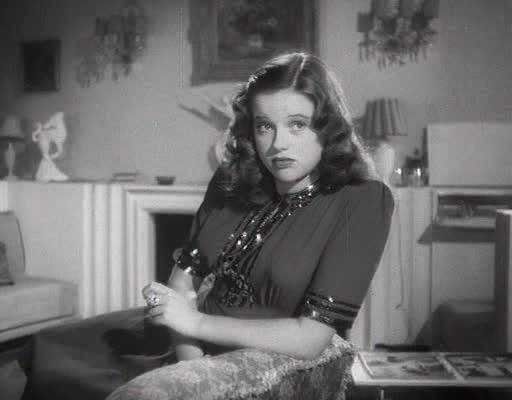 TalkingPicsTV's tweet photo. British classic directed by #GeorgeKing
π½οΈ THE SHOP AT SLY CORNER (1946) 12:35pm with #OskarHomolka #DerekFarr #MurielPavlow #KathleenHarrison and featuring #DianaDors thriller #TPTVsubtitles https://t.co/xTA1A8CHst
