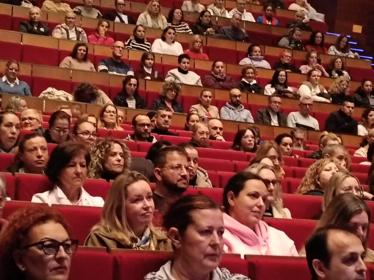 📢ASAMBLEA EN ALMERIA DEL SECTOR DE MANIPULADO ENVASADO DE FRUTAS ‼️
Asamblea de CCOO ,UGT con delegadas y delegados para tratar la situación que se encuentra el Convenio Colectivo‼️
Secret.G.Industria CCOO de Andalucia José Hurtado y Secret.G.Industria Almería Máximo Arevalo‼️