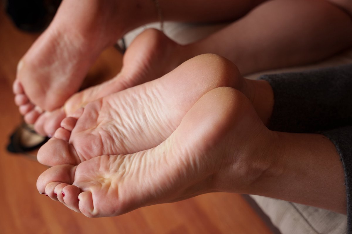 feetforlove tweet media