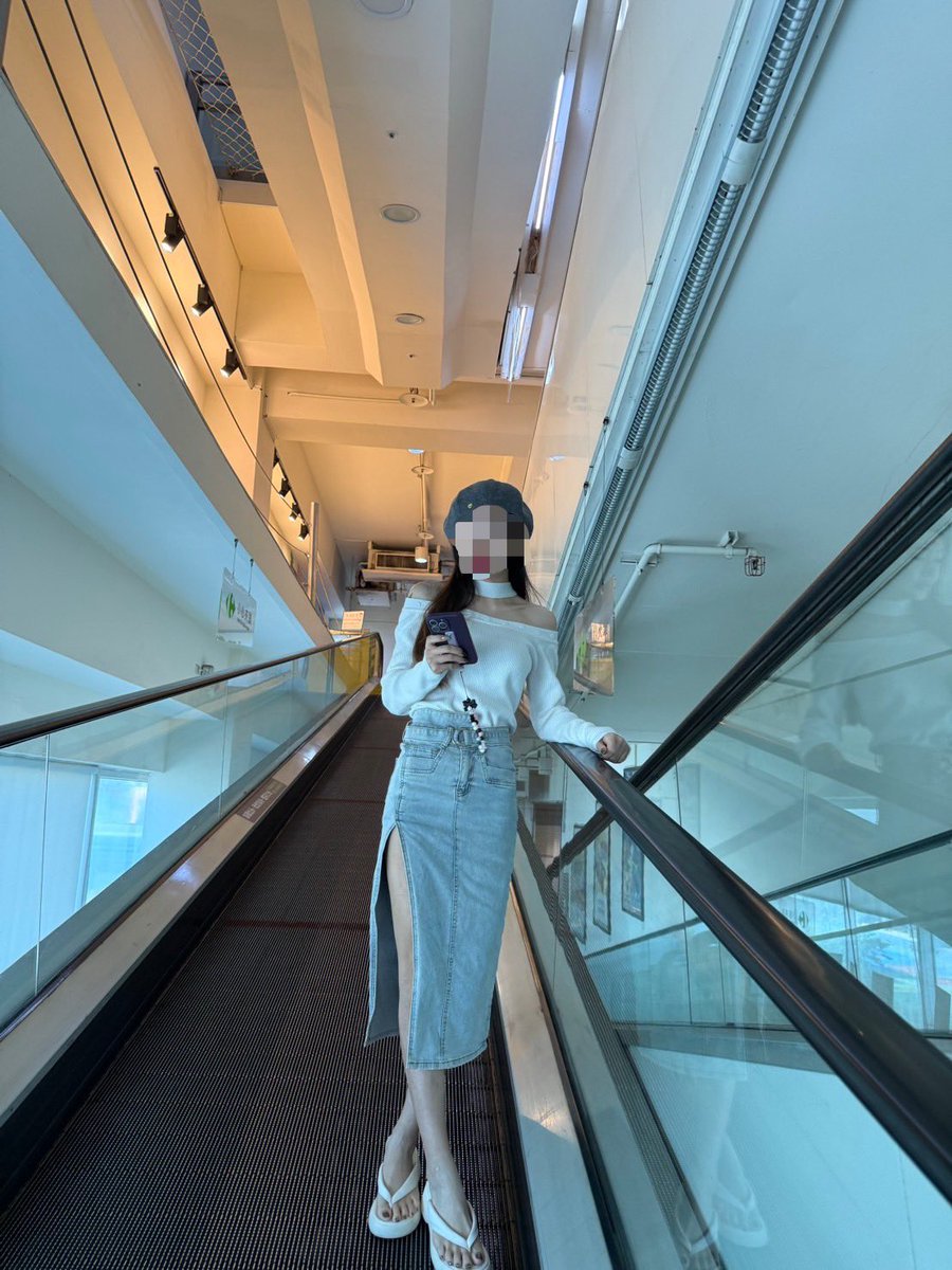 L🫶🏻R👫👫 tweet media