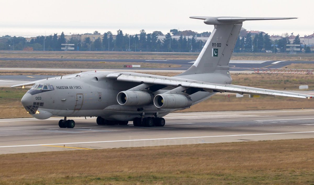 IranDefenceNET's tweet photo. #BREAKING
JUST IN: PAKISTAN AIR FORCE PLANE JUST LANDED IN ANKARA, TURKIYE 

#IranWar #IranIsraelWar #IsraelIranWar #Isreal #IsraelIranConflict #dubaiattack #Dubai #DubaiAirport #TelAviv https://t.co/WuxewFpey5