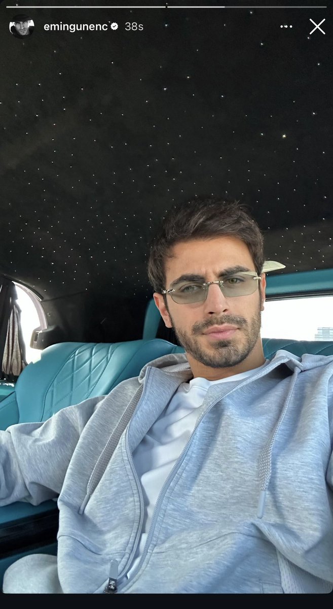 EminGGlobal's tweet photo. 🆕 📱Via IG Story
Emin dropping today’s selfie.
Relaxed fit, sharp shades, and that effortless confidence.
#EminGünenç #EminGGlobal #Arafta https://t.co/9YccAMroui