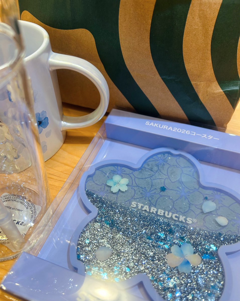 スタバの新作が可愛すぎて マグとタンブラーをGET💎 水色と桜の