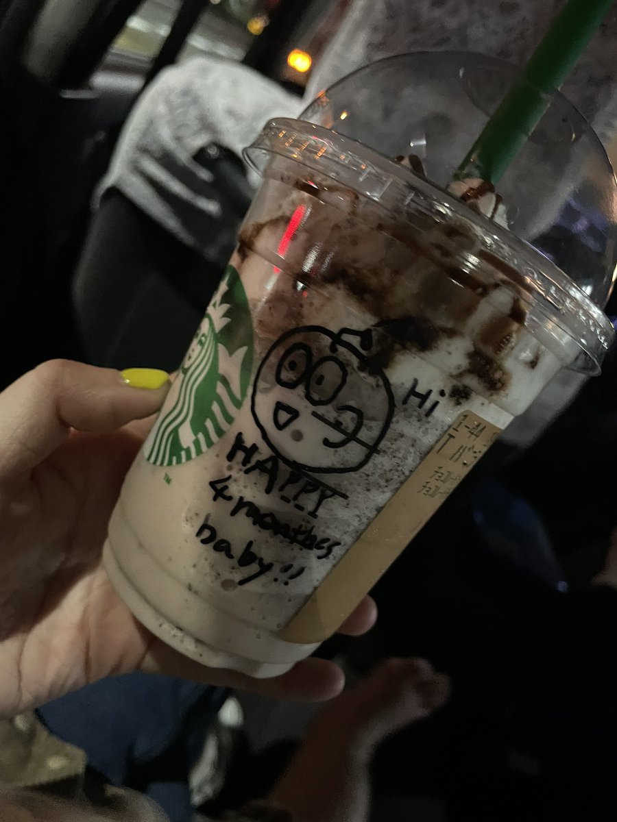 chucky_321's tweet photo. ゆめタウンのスタバ行ったら店員さんが書いてくれてたあああ😭💕 https://t.co/TUm6QKa5jo