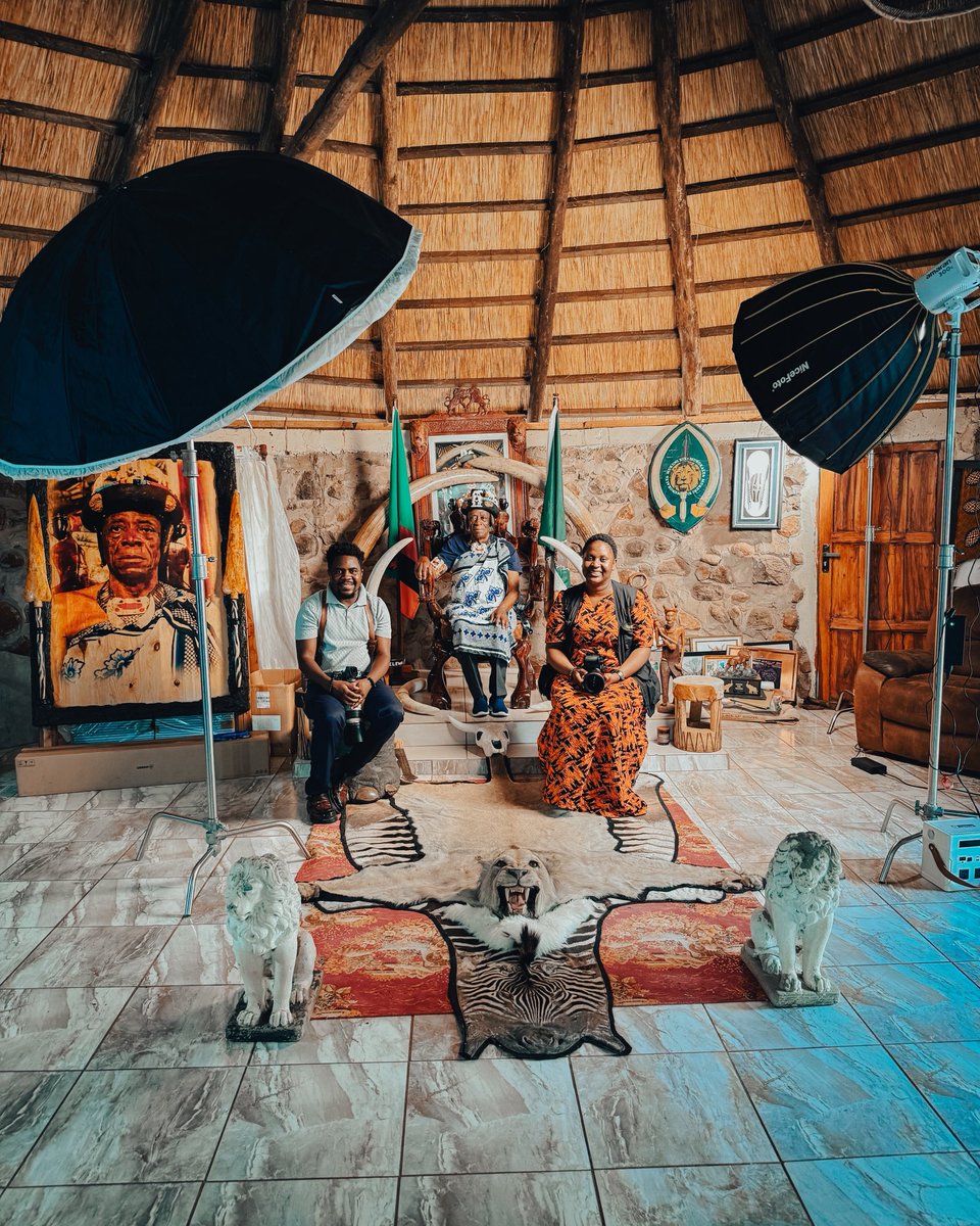 MosesSageMtonga's tweet photo. Always a humbling experience being in the presence of His Royal Highness Chief Munokalya Mupotola IV Siloka III Mukuni.🙏🏾

Wherever the camera leads, my wife and I will follow. https://t.co/AGVDoaw9OJ