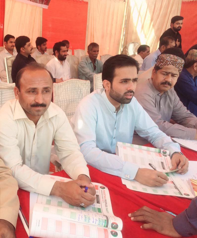 fzbhutto's tweet photo. Happy Birthday to The District Coordinator #PPPdigitalJamshoro @raza_gorar 🎂 #Bhuttoist
#PPP #Bolhari #Jamshoro #PPPdigitalSindh https://t.co/ol4L8LhGbd