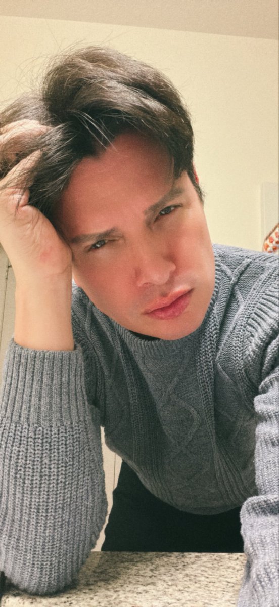 dondeestamel's tweet photo. Mi imperfecta perfecta forma de ser 🔥
No te desgastes criticándome, así soy yo… te voy a regalar una naranja 🍊, pa’ que me la peles. ¡Bonito dia! https://t.co/s395amAEzD