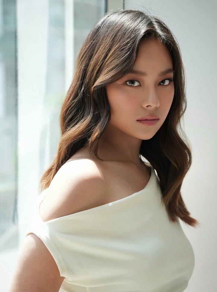 jaw is on the floor as we speak 😮‍💨

ARTISTAMBAYAN WITH LELLA