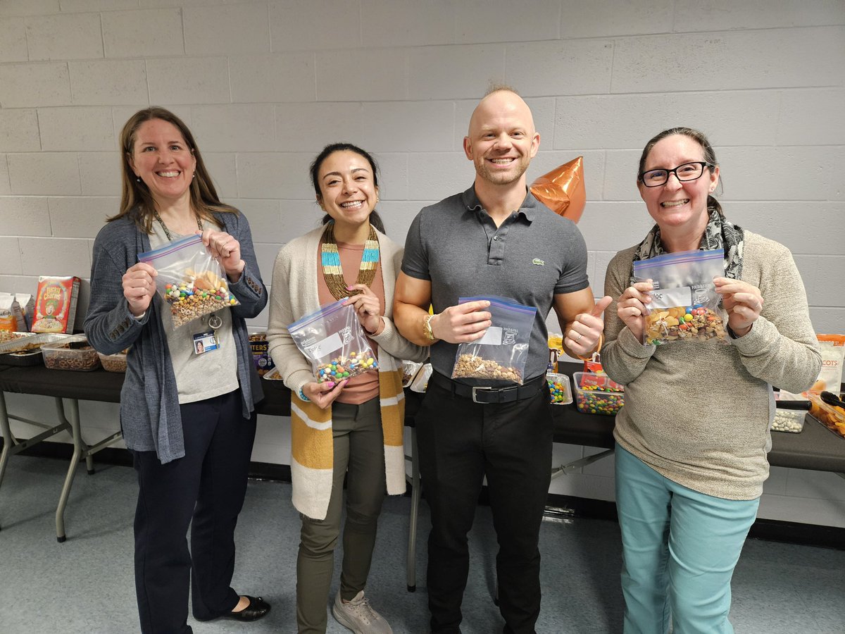 Unami Middle School tweet media