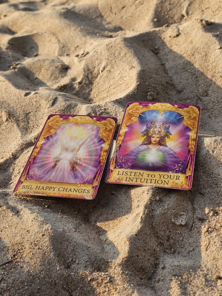 ไม่ใช่เรื่องบังเอิญที่เห็นโพสต์นี้ 
นางฟ้าอยากบอกเราว่า..

จะมีการเปลี่ยนแปลงเกิดขึ้น เป็นการเปลี่ยนแปลงที่ทำให้เรายิ้มได้ ทำให้เรารู้สึกมีความหวังและมีความสุขอีกครั้ง จงฟังเสียงสัญชาตญาณดีๆ ถ้าวันนี้จะตัดสินใจในเรื่องอะไรก็ตาม ขอให้ฟังเสียงหัวใจตัวเอง