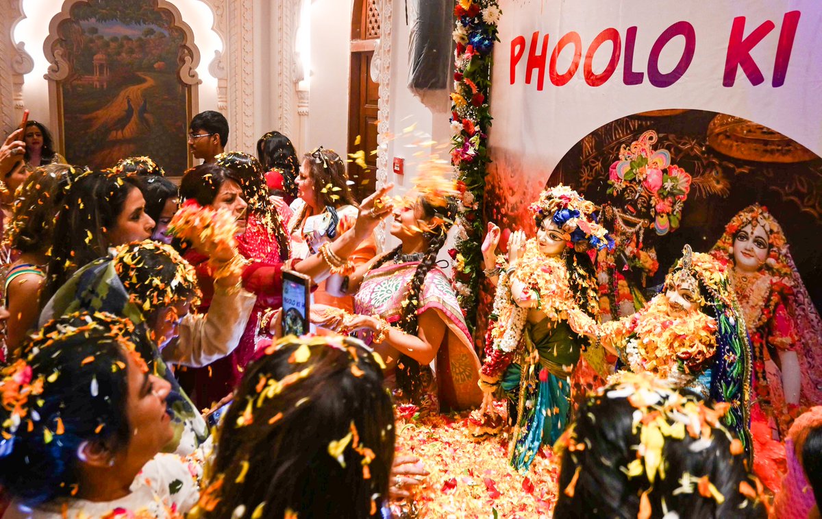 airnews_abad's tweet image. રાષ્ટ્રપતિ, ઉપરાષ્ટ્રપતિ અને પ્રધાનમંત્રીએ દેશવાસીઓને હોળીની શુભેચ્છા પાઠવી

#Holi2026 #HoliCelebrations #Greetings