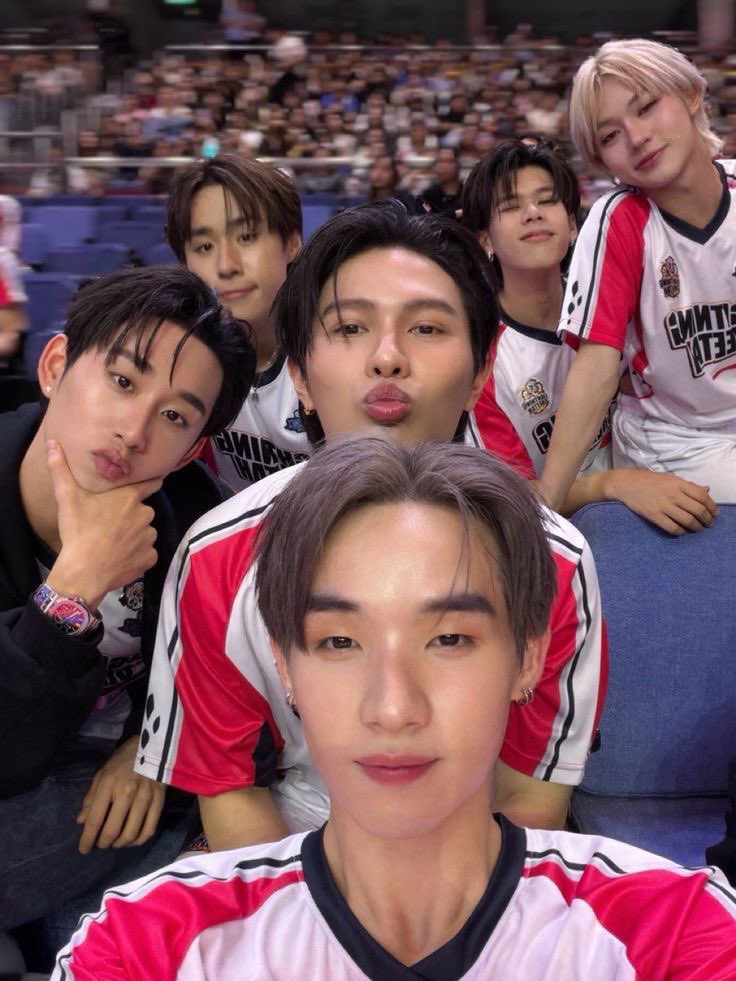 ੈ♡‧₊˚ ft. น้องดีนของแม่ดีที่สุด tweet media
