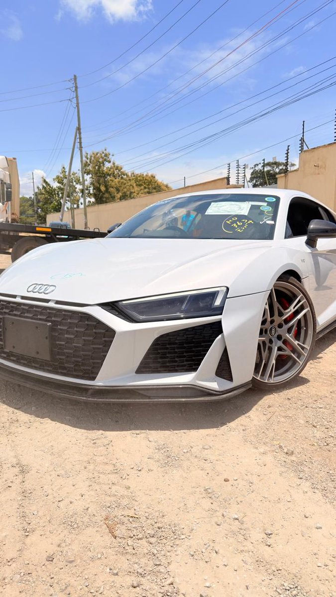 Dennohspinner's tweet photo. The first Audi R8 in East Africa just landed in kenya 🔥
The racing scene is getting spicier everyday 👌
Here are some key specs:
*Engine and Performance*
- Engine: 5.2L V10 Petrol
- Power: 532-612 hp
- Torque: 540-580 Nm
- 0-100 km/h: 3.2-3.7 seconds
- Top Speed: 331 km/h https://t.co/A3CxEJomX5