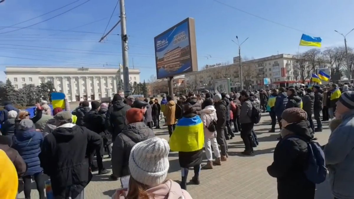 PostPravda tweet media