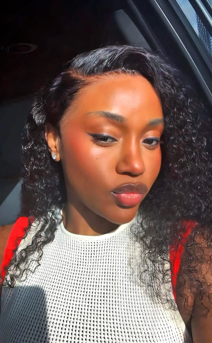 𝔸b𝕒𝕫𝕫 tweet media