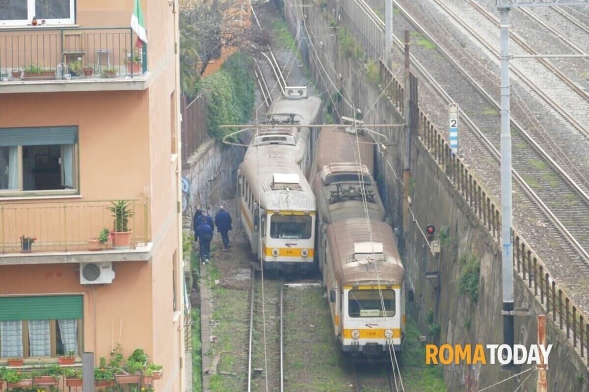 Incidente sulla Termini-Centocelle: treno fuori dai binari, linea bloccata ift.tt/idcEw2t