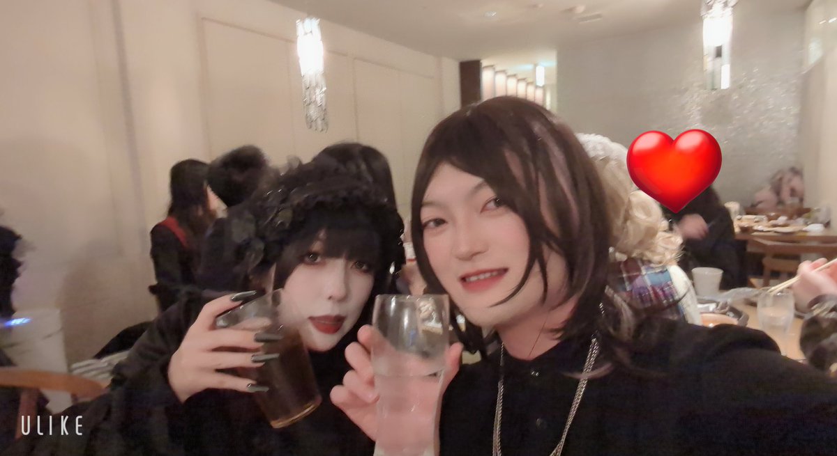 BoyBecomesGirl's tweet photo. 【佑己さん】
「わぁ!ビジュ良!」となって会場で勇気を出して声をかけました。話してみると、おもしれー女😎過ぎて楽しかったですw打ち上げではお互い酔いながら色んな話をしましたね🤣ぜひまた一緒に呑ませてください👏🥹
#DARKDOMAIN https://t.co/tIHSTlpuWt