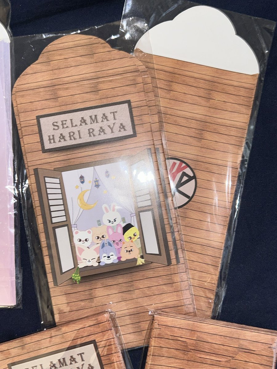 shhhede's tweet photo. WTS! Sampul duit raya^^
Design by me!! 
Clearance last year design
Stock tak banyak!!

Bts 3X
svt besar 3X
svt kecik 5X
Skzoo besar 2X
Skzoo Kecik 6X
Normal 2X

1pack= 5pcs = rm5 

#pasarBts #pasarskz #pasarseventeen #pasarskzmy #pasarsvt #pasarstraykids 
#pasarsvtmy #pasarbtsmy https://t.co/LtpEeI7TYg