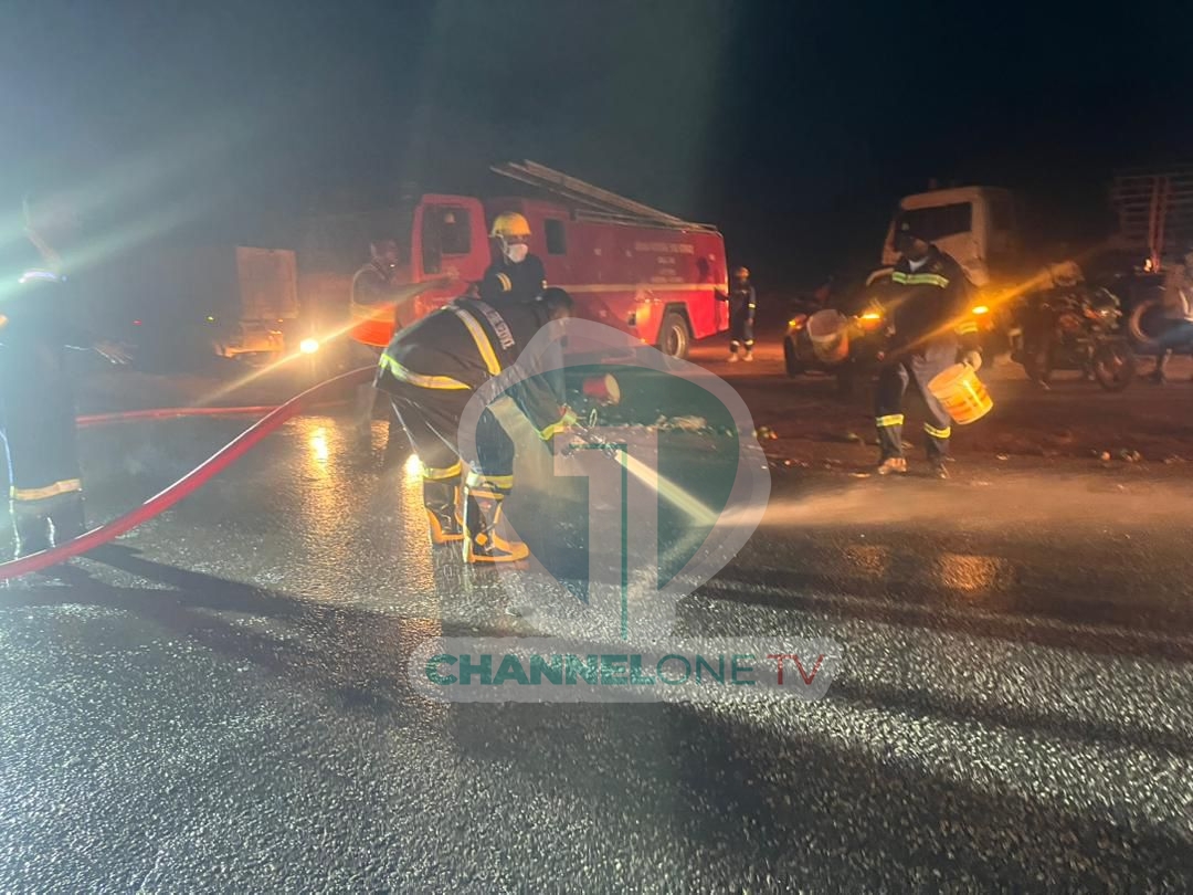11 people were injured in a crash at Eduadjei on the Cape Coast–Takoradi Highway after an Opel Astra collided head-on with a Nissan mini bus around 7:30pm, according to the Central Regional Fire Service. 10 passengers of the mini bus and the driver of the Opel were rescued and