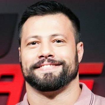 jebosio22's tweet photo. PEEEEEEEEEEEEEEEEEEI NA BOCANHA AMIGO WOWWWWW
BALANÇOU O COQUEIRO! DEUS PERDOA MAS O JIU-JITSU NÃO 
VAI FICA FICOU E JÁ ERAAAA
SE NÃO BATER VAI DORMI 
WOWWWWWWWWWWWWWW
OLHA SÓ SENTIU EM ANDRÉ 
CHARLES CHARLES DOOOO BROOOOOOOOOOOOOOOOONX

#UFC326 https://t.co/oYmIazTMO2