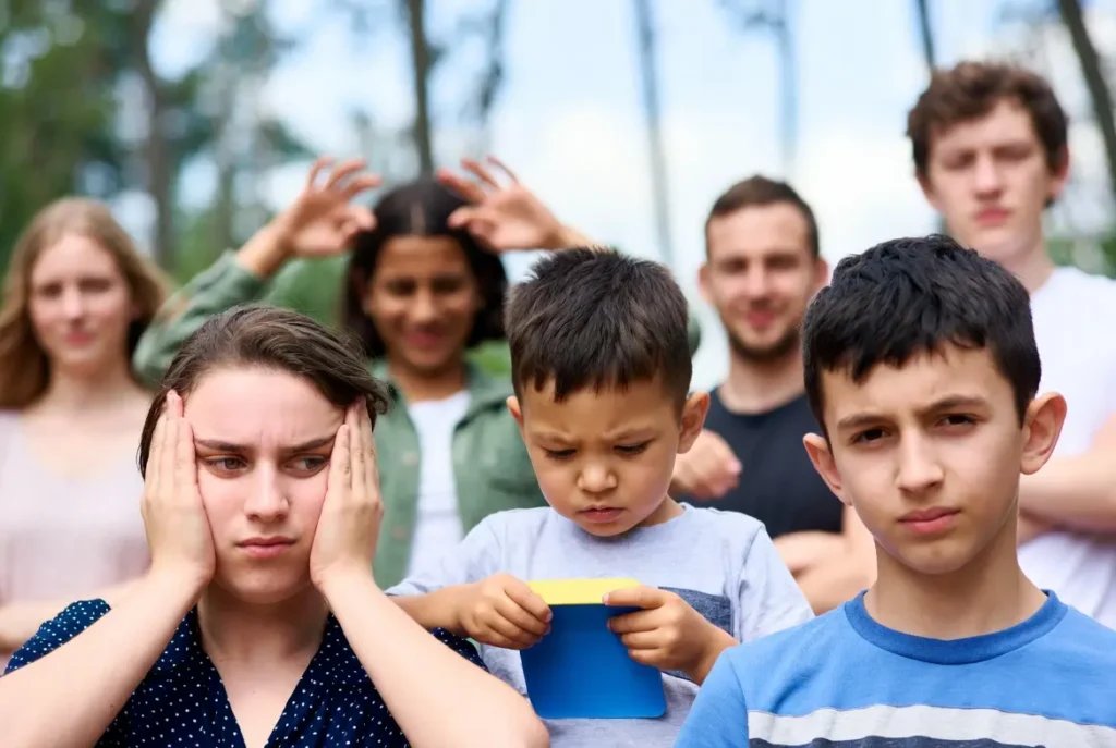 Federa26's tweet photo. Autism signs can show up differently in everyone from social communication to behavior patterns. 💛 
Learn the common symptoms and why early understanding matters: 
https://t.co/7x6xKfS8Qm

#Autism #AutismAwareness #Neurodiversity #HealthEducation #SupportAndUnderstanding https://t.co/YhHLD34lQH
