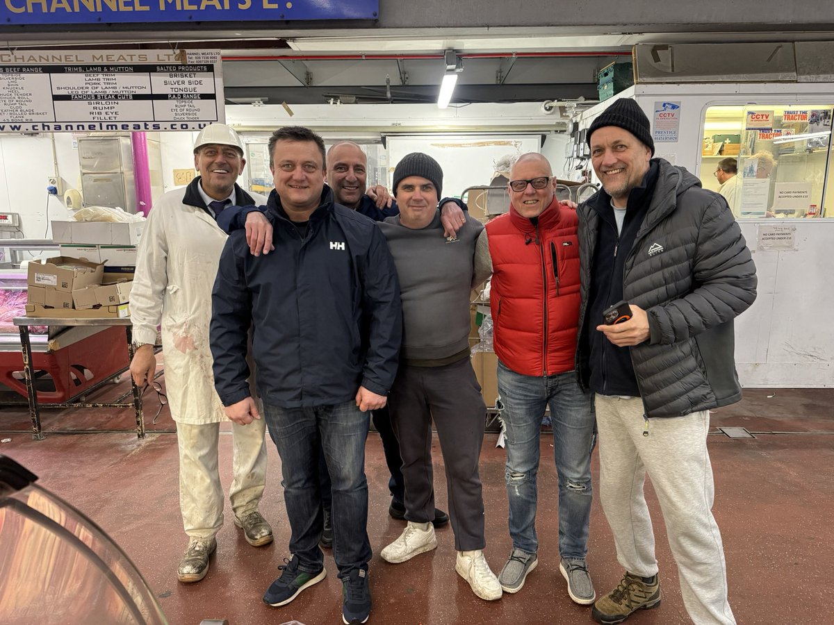 ᴀɴᴅʏ ᴄʟᴏᴄᴋᴡᴏʀᴋ tweet media