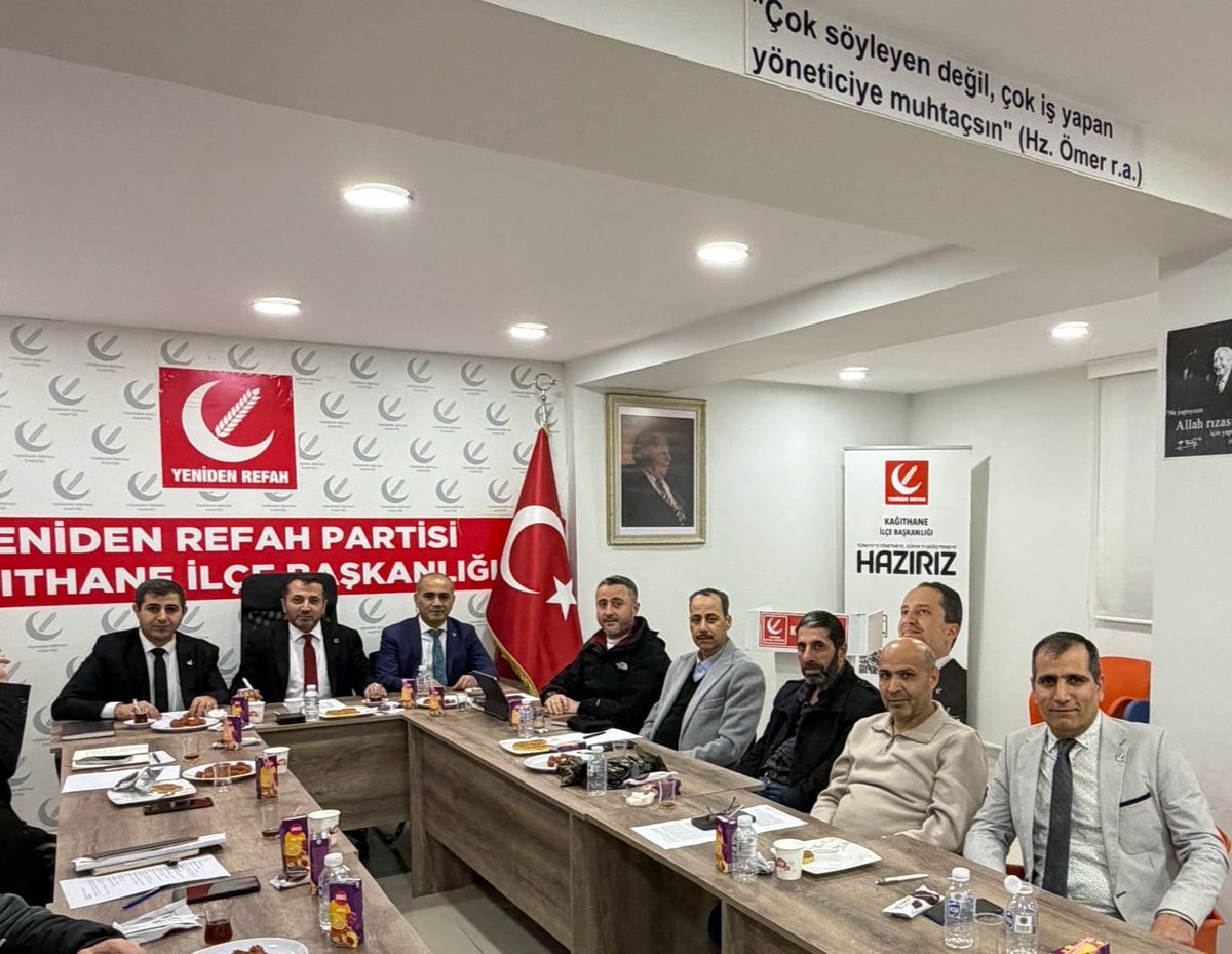 refahkagithane's tweet photo. Yeniden Refah Partisi Kağıthane İlçe Başkanlığı olarak haftalık toplantımızı, İlçe Başkanımız Sn. Şemsettin Bağın riyasetinde gerçekleştirdik.

Kararlıyız, azimliyiz, hazırız!
Alınan kararlar ilçemize ve davamıza hayırlı olsun. @erbakanfatih @nuriozatatr @rprefahpartisi https://t.co/UJJ7xbomIv