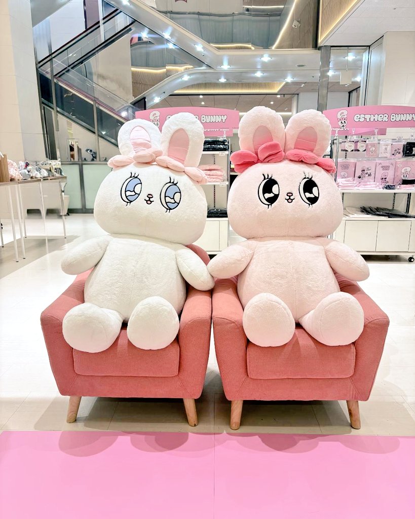 エスターバニー POP UP STORE／ 人気商品だけでなく新商品もライン