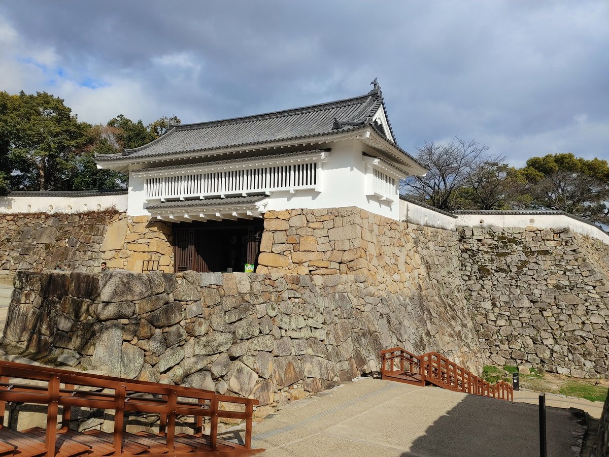 hirohirokichi3's tweet photo. 久々の投稿は岡山城🏯✨
仕事帰りの寄り道✨
いいじゃないか😂🎊 https://t.co/STeBluDSMQ
