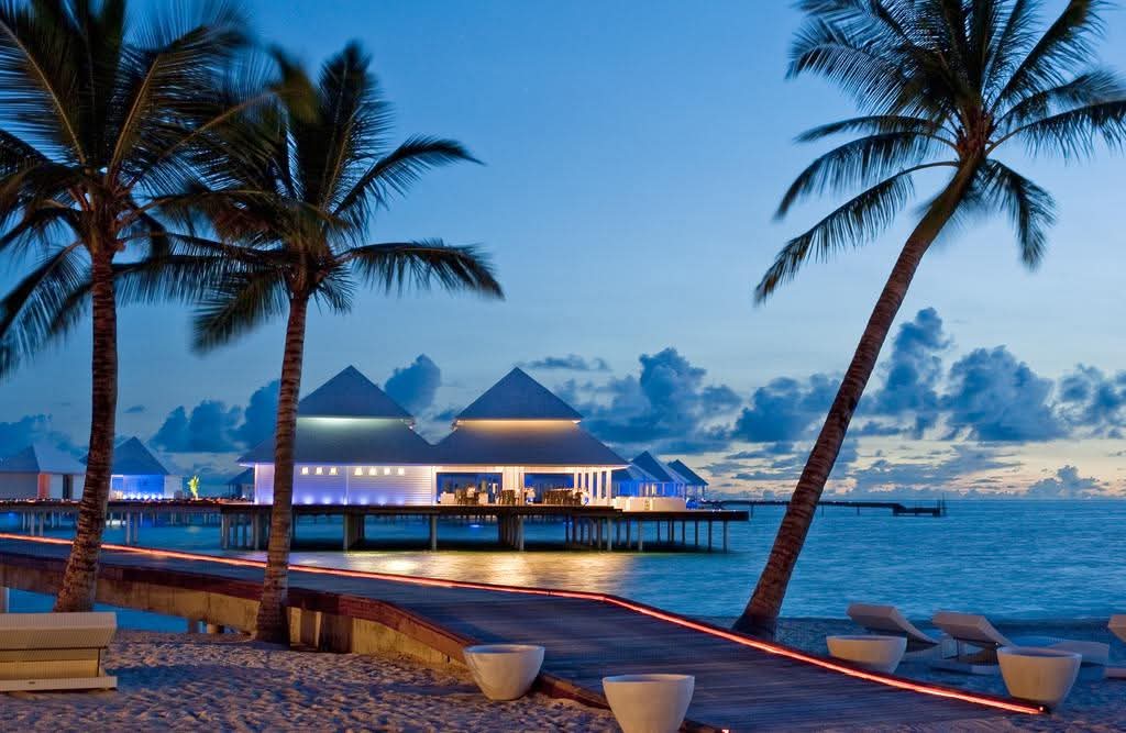 Hashtag_Hol_ZA's tweet photo. Blue Waters.
White Sand.
Tropical Bliss.
Yes. Yes. And. Yes.
📍Diamonds Thudufushi 5* Maldives
7 Nights from R48 207 pps
Availability : 01 May- 30 June 2026
https://t.co/PFJDSwvsSS
Ts & Cs https://t.co/87tpuDOjXH