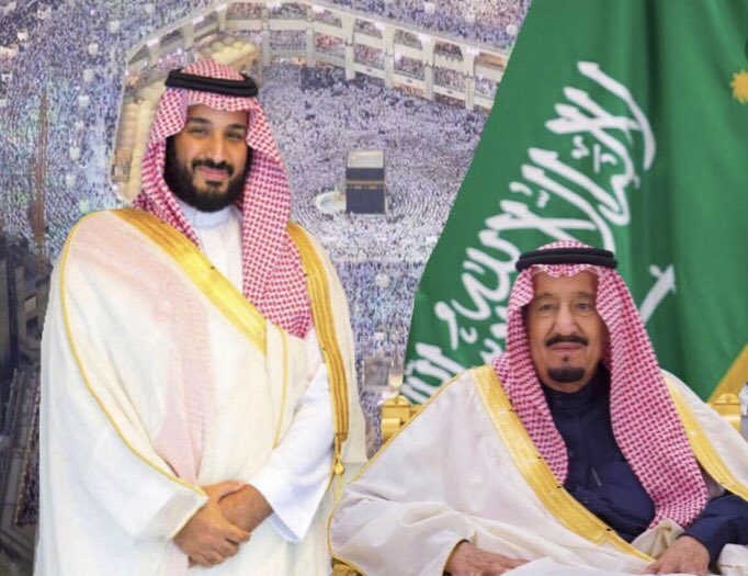 ستسكت الغوغاء ، ويذهب الغُثاء ، وينجلي الضباب وتصفو السماء ، وتتجلى السُبُل ..
فكم من العواصف مرت ببلادنا ولم تحِد او يتزعزع ثباتها ، وكم من الدروس مرّت ببلادنا ونجحَت وتفوقَت ..
وكم من عدوٍّ سعى للنيل منا فأرداه الله وكفانا مؤونته ..
وستبقى هذه البلاد ميزانٌ توزن به الامور اذا