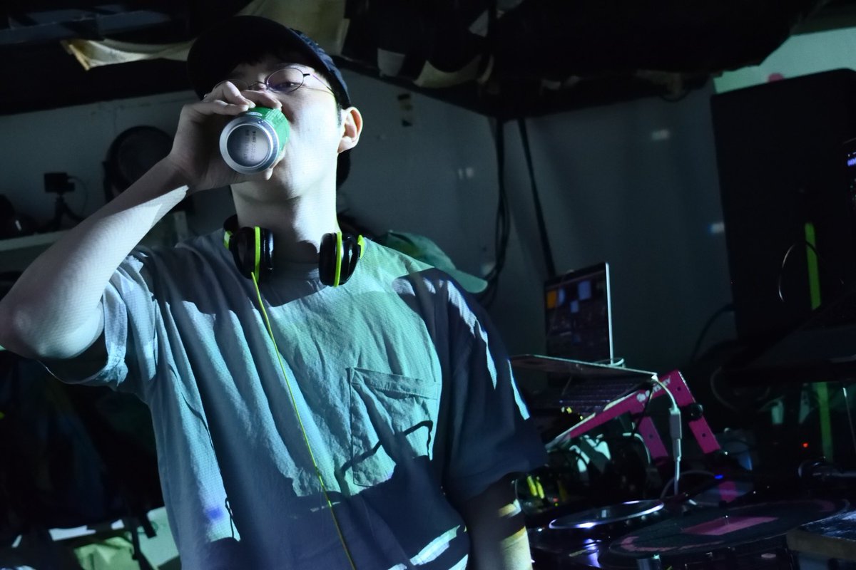 hrkrsoul's tweet photo. 【告知】青春を感じる作品オンリーのDJパーティー「アオ vol.7」

📅3/28(土) 14:00〜
🏢八王子グリュック
💰¥1,000+1D

出会いと別れの季節こと「春」がやって参りました、皆様いかがお過ごしでしょうか？
皆で青春を思い出したり、感じたりしましょう。

#アオ_DJ 

詳細→ https://t.co/t0qFHZXA9P https://t.co/zzU3iVkGNg