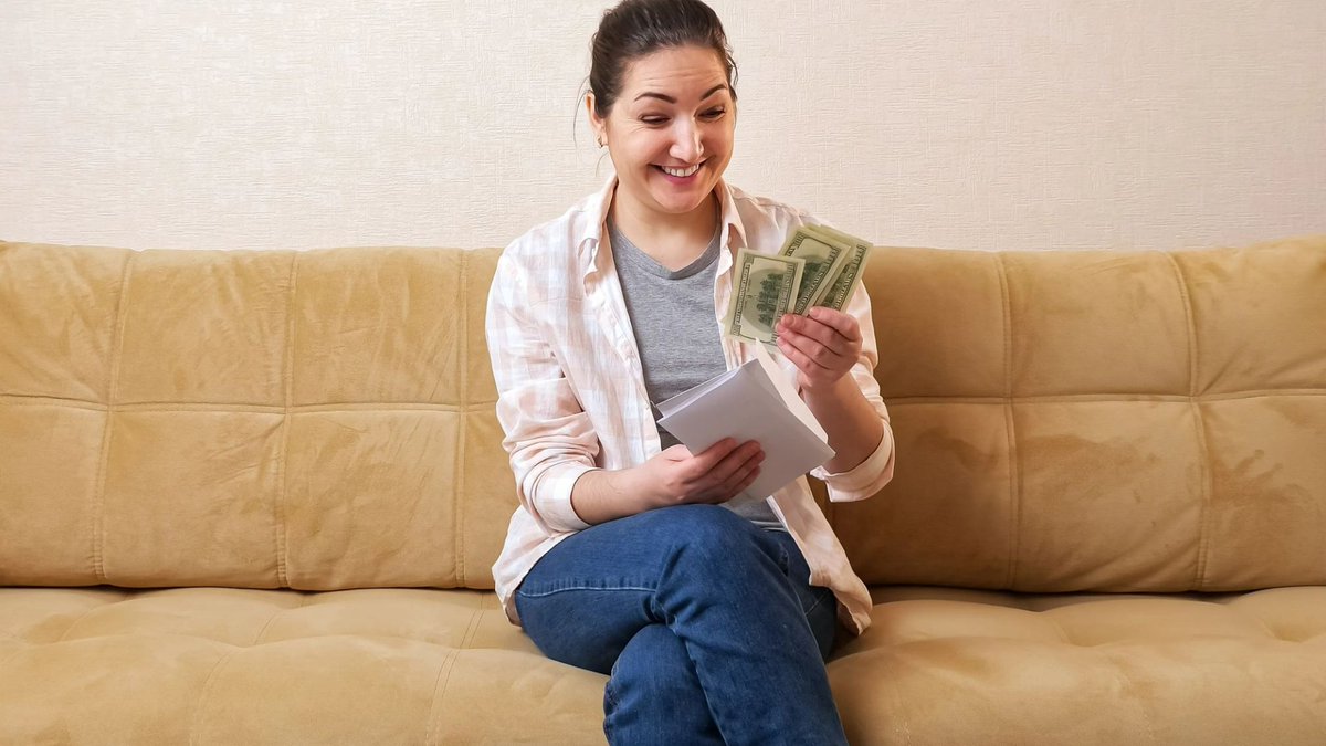 Basic Income Earth tweet media