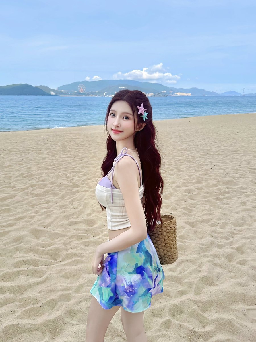 _babisokiuu's tweet photo. Đến mùa đi biển chơi rồi, có anh nào muốn đi cùng em không https://t.co/Gd1eozHr2M