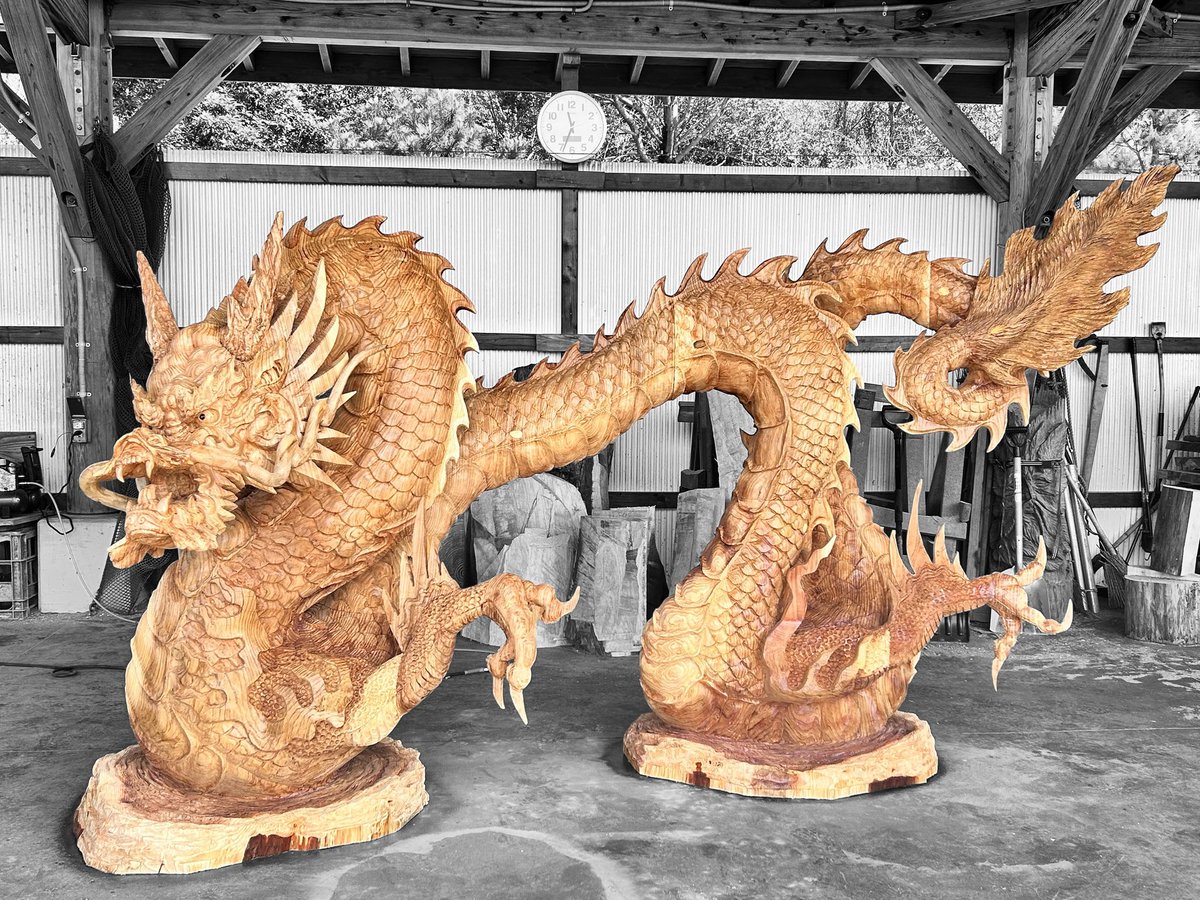 TreeSpritsArt's tweet photo. 中途半端は材料があったので龍神様を作ってみました🐉

長さが約3.3mほど。

材料は杉です。

#龍神 #龍彫刻 #龍 #チェンソーアート #木霊光 https://t.co/tHXWovlmZA