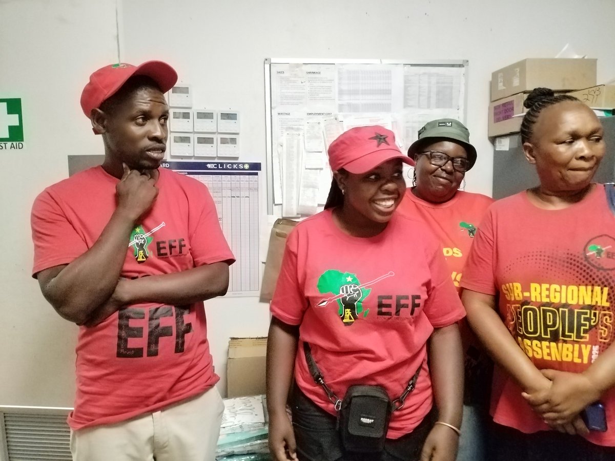 EffMakhado's tweet photo. ♦️ICYMI♦️

EFF Makhado SRCT with Councillors  doing Oversight  in  Louistrichdt  Pick n pay.  Boxer . Shoprite and Clicks.  Checking procurement on local / black  owened products. https://t.co/Eshfvtblwc