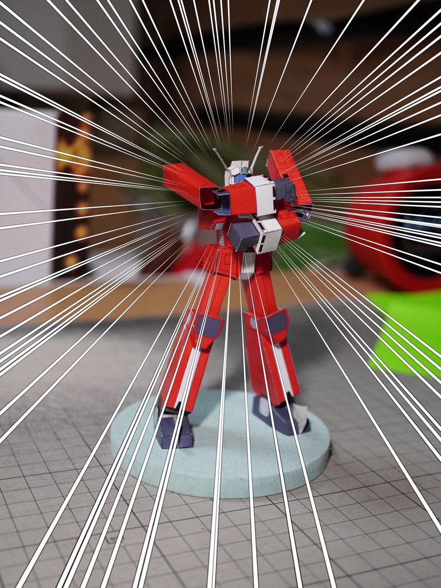 die_job_death's tweet image. うぉぉおぉぉ！？
基本的に固定ポーズのミニサイズ・ペーパークラフトではあるが、腕の貼り方次第では擬似的にこのポーズも可能なポテンシャル😃だんだんイデオンに寄って来たな。もう少し直します。
#ideon 
#イデオン 
#papercraft 
#ペーパークラフト