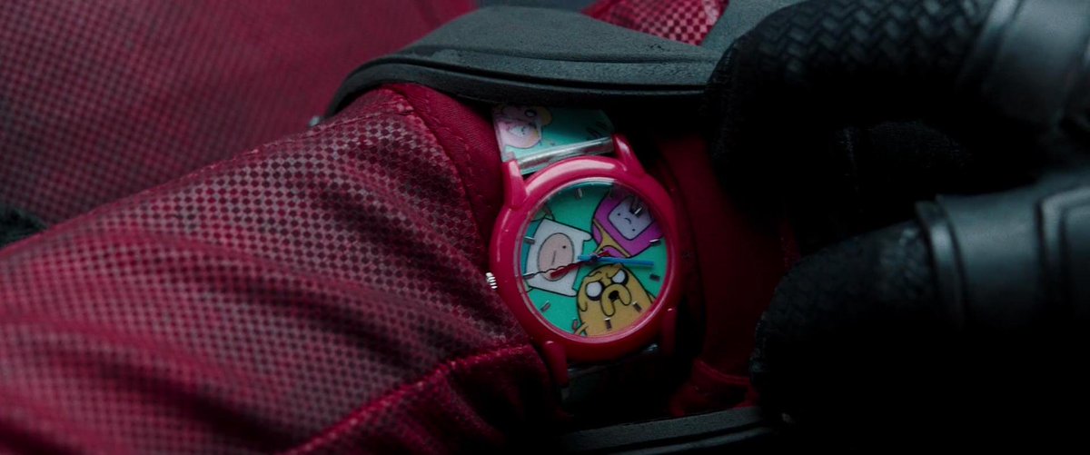 デッドプールってなんでアドベンチャータイムの時計付けてるんだろうね笑