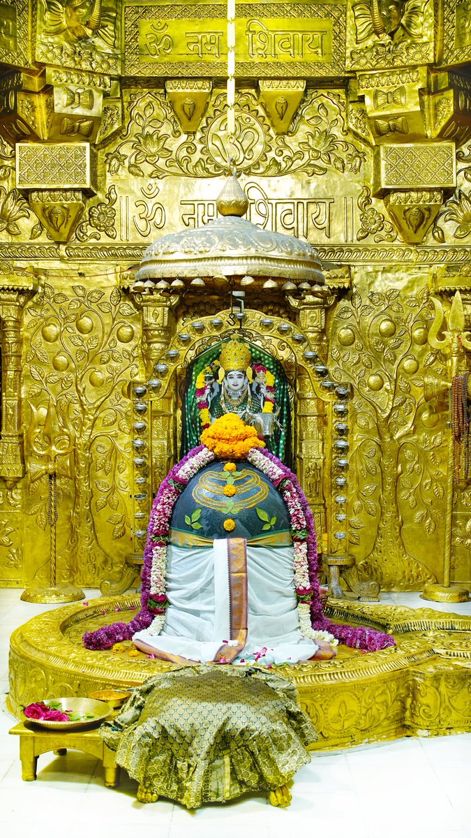 श्री सोमनाथ महादेव मंदिर,
प्रथम ज्योतिर्लिंग - गुजरात (सौराष्ट्र)
दिनांक: 04 मार्च 2026, फाल्गुन कृष्ण प्रतिपदा - बुधवार
मध्याह्न श्रृंगार
03268006
#somnath #mahadev #shivji
#bhakti #somnathlivedarshan #somnathtemple #JaiSomnath #SomnathSwabhimaanParv