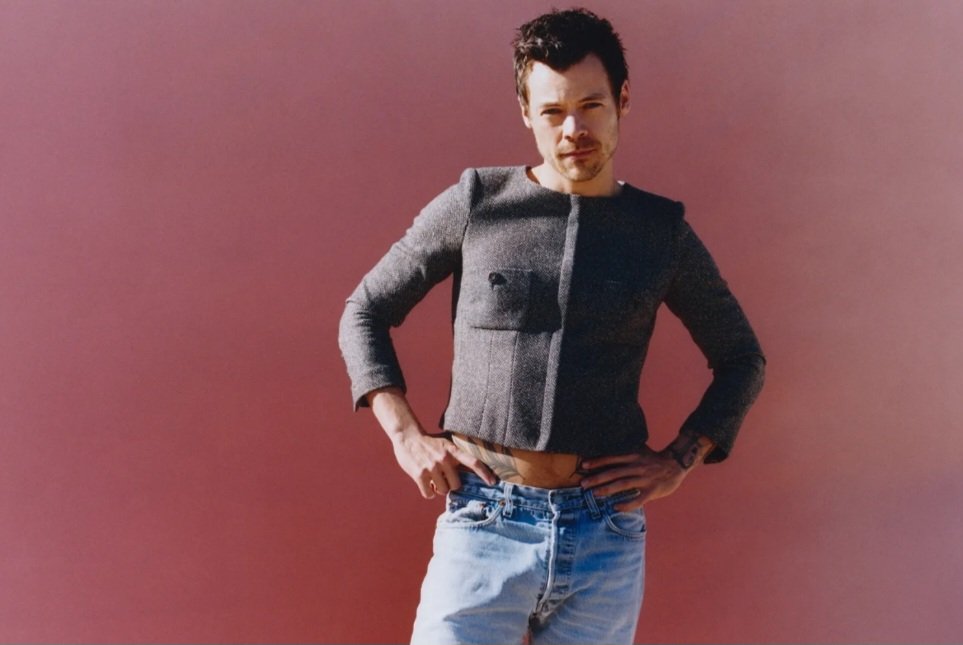 1DDailyPlanet's tweet image. "Jeans and a croppy" 🙊 #Adorable 

📷 Laura Coulson