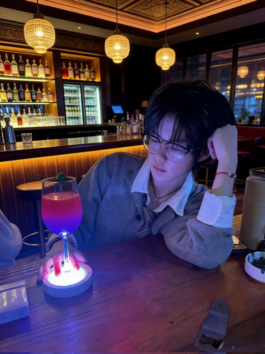 cuilinxiao's tweet photo. 纯情男大，爱好成熟的姐姐，姨姨～ https://t.co/UdZB5qFIpo