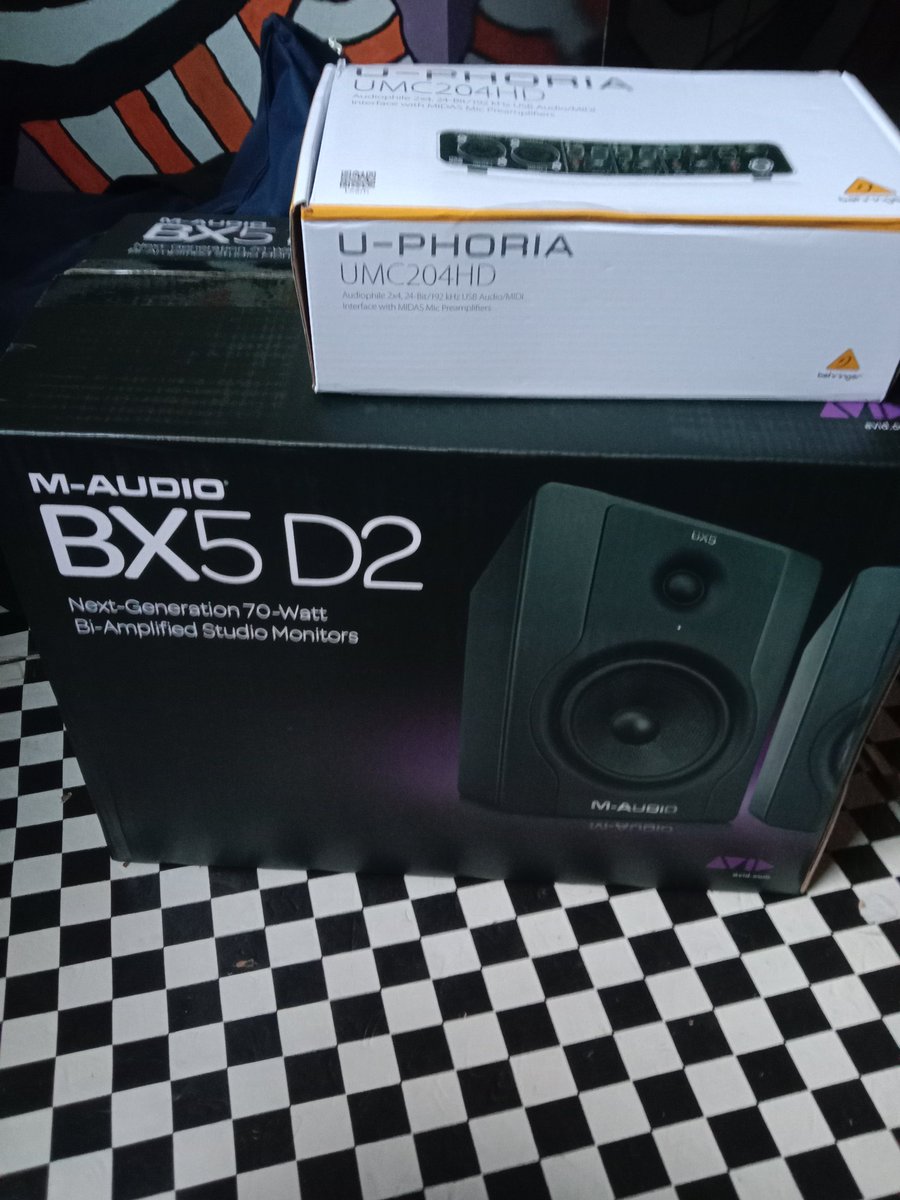 FLOWMAKER LON SHEDA FLOWZ 🎤⚡ tweet media