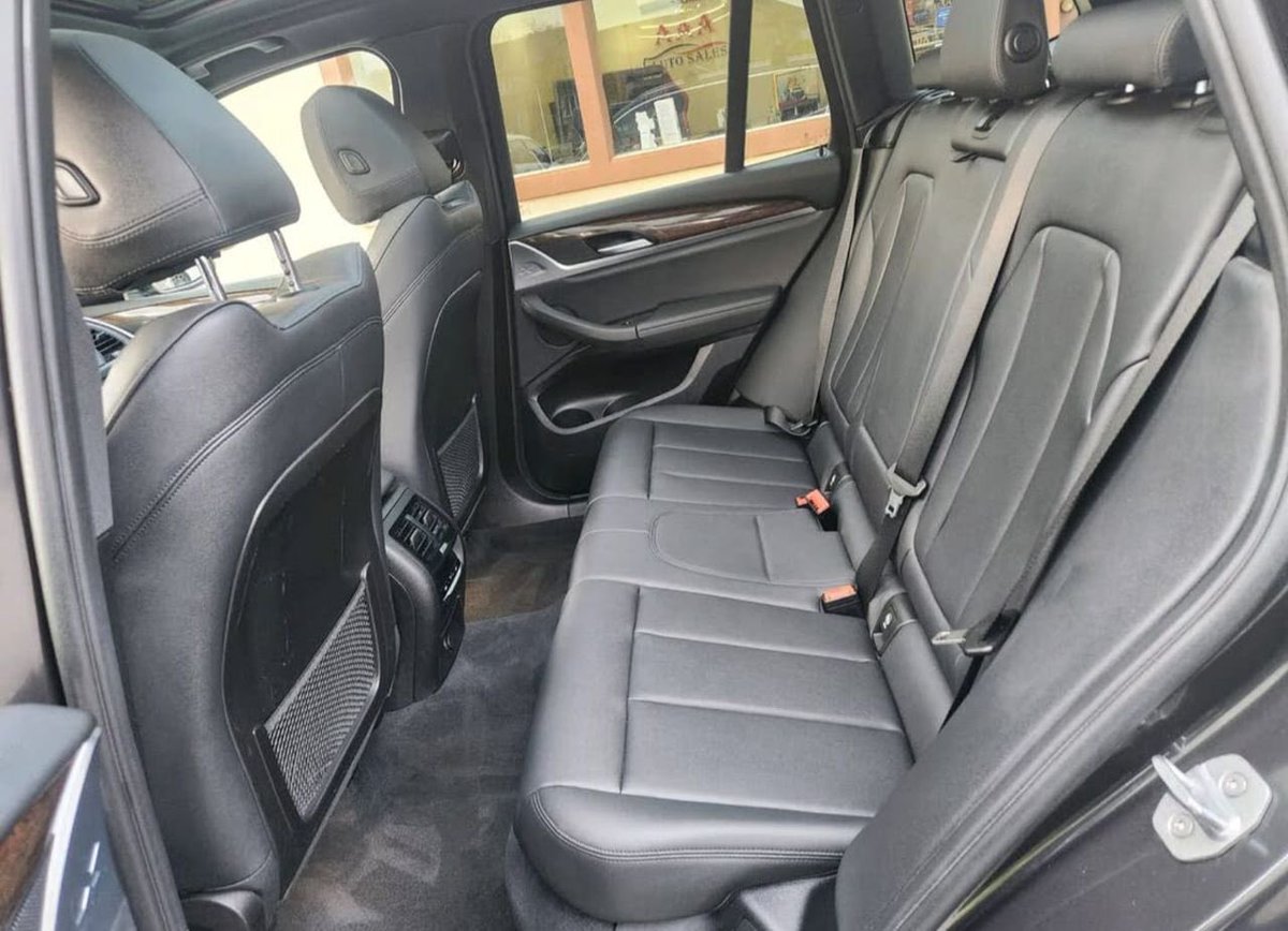 bud_burger1's tweet photo. 🚘 2019 BMW X3 xDrive30i AWD

✔ 139,039 km
✔ Gray exterior
✔ 248 hp 2.0L Turbo engine
✔ Automatic | AWD

⛽ 9.5L/100km combined
Spacious, smooth, and built for performance in all seasons.

VIN: 5UXTR9C54KLE14531

 🇳🇬25M
📦 Buying &amp; shipping to Nigeria

KB Autos 🚗 https://t.co/Tx3M76nzCA