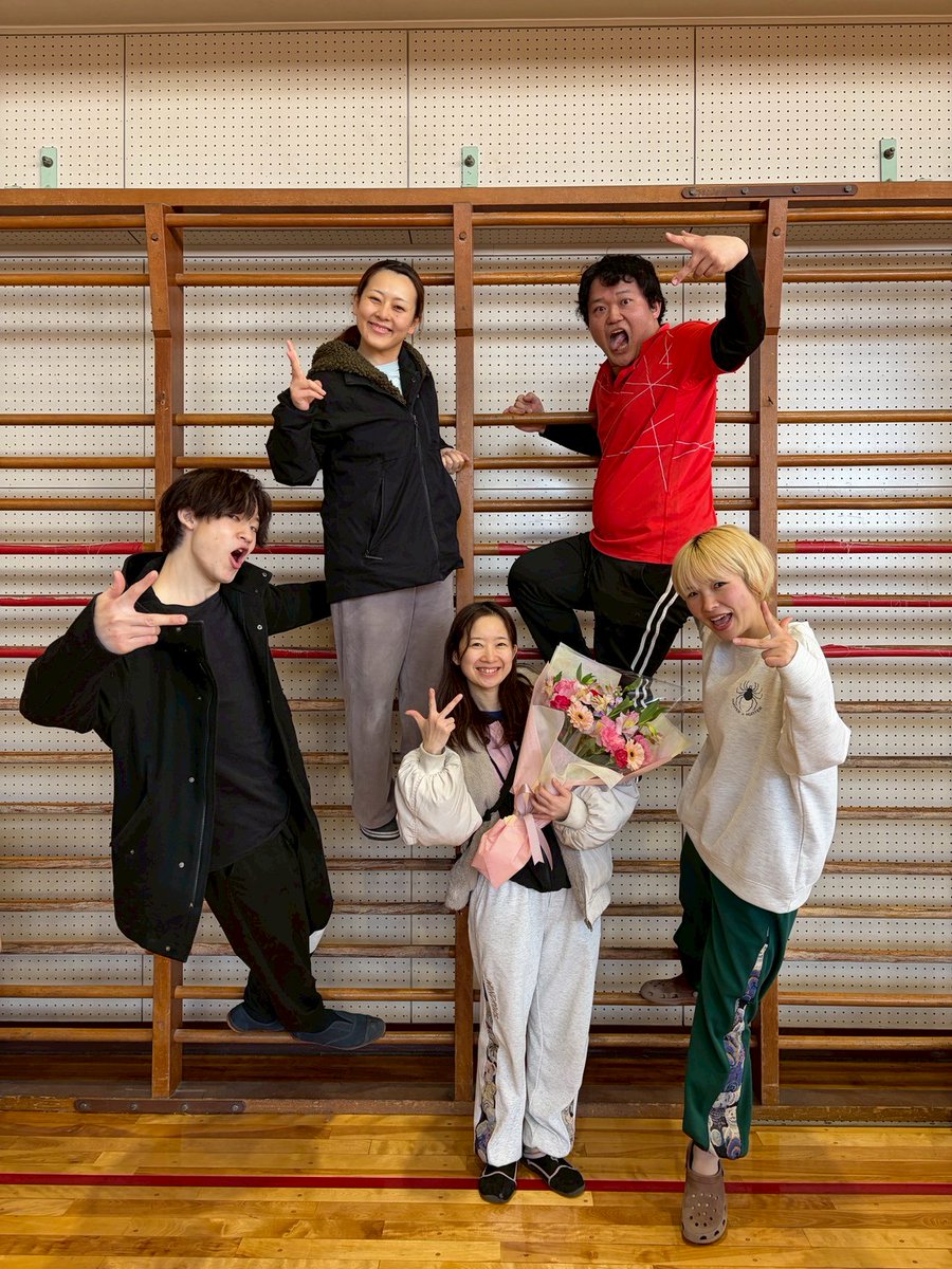 #夢団 公演｢ #オズの魔法つかい ｣
本日は #熊谷市 の小学校での本番！
ご鑑賞ありがとうございました！！

児童さんからの拍手、笑い声、そして最高の笑顔を頂きました。喜んでくれたのが伝わり、本当に嬉しかったです😄

本日でC班オズはラスト！この作品で出会った皆様ありがとうございました。