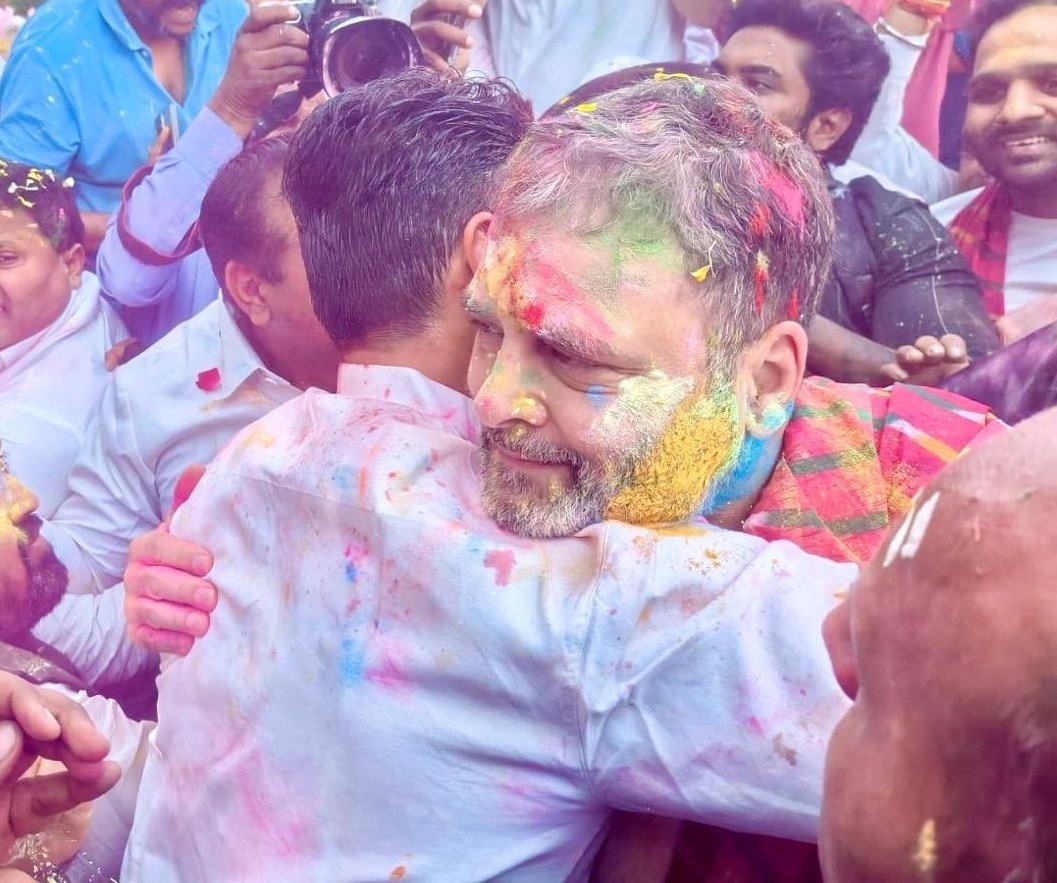 राजस्थान के “पायलट” संग राहुल गांधी की रंगीन होली!