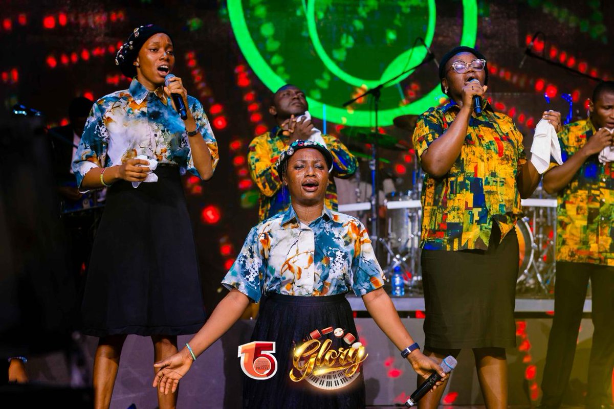 dovetv's tweet image. There is a specific kind of healing in hearing your mother tongue used as an instrument of worship. Grateful for the Cross River family for leading us so beautifully today.

#MMPraise
#84HoursMMPraise
#Glory
#DoveTelevision
#DoveTv
#OHPrimeTV