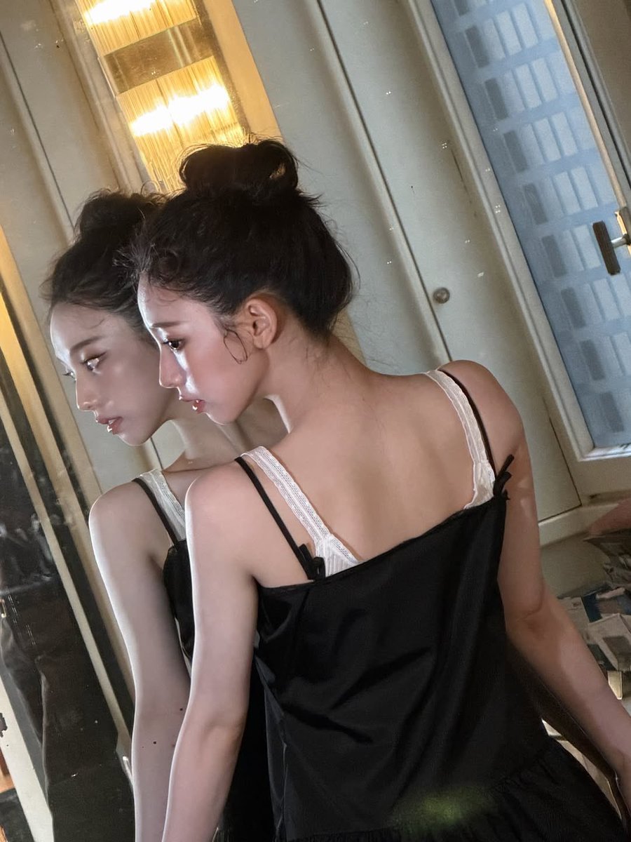 The Soft-Pawed Furce, Cherine tweet media